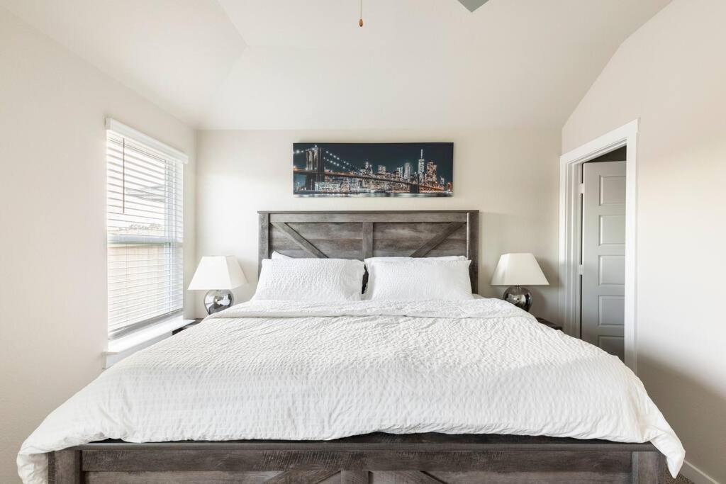 Luxe 3 Bedroom - Near Airport, Nrg, Downtown Villa Houston