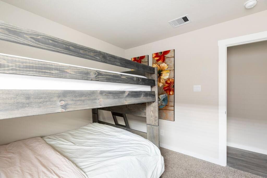 Luxe 3 Bedroom - Near Airport, Nrg, Downtown * Houston